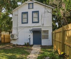 featured image of 215 Live Oak Ave #1