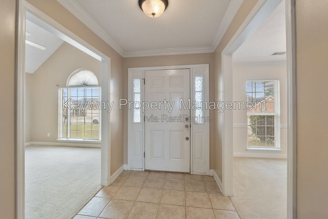3495 Essex Pl - Photo 4 of 28