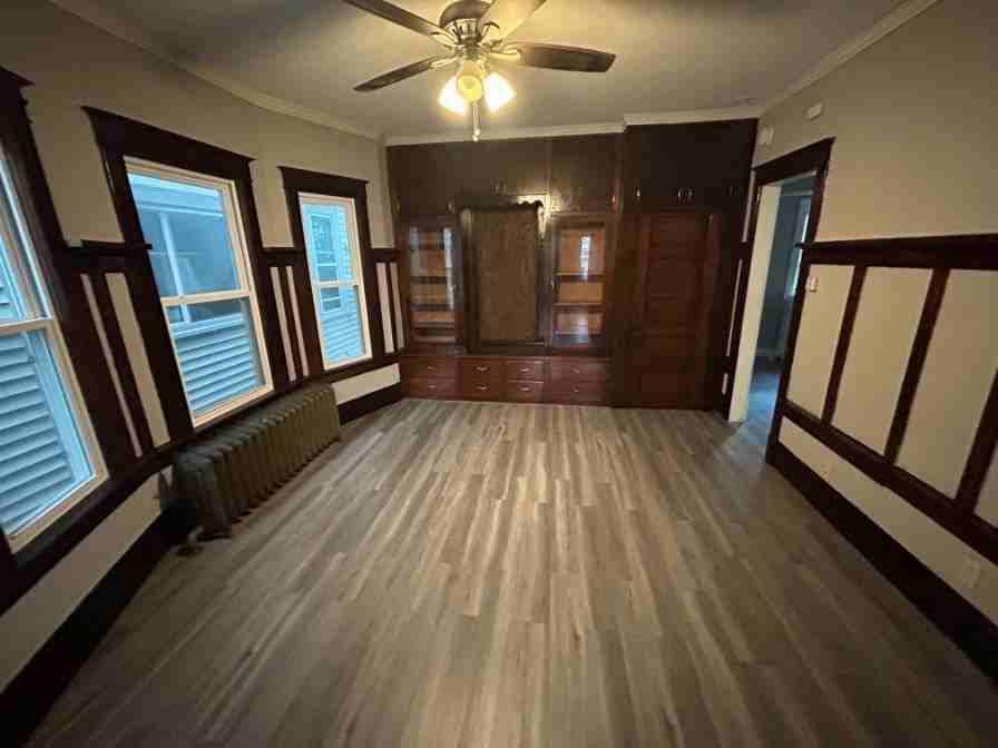 1213 S 72nd St - Photo 3 of 20