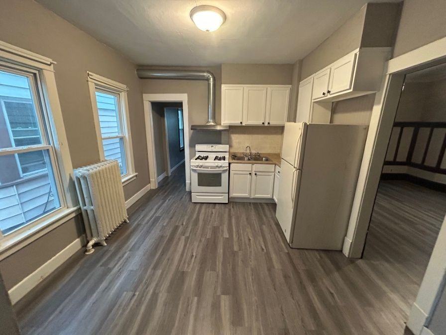 1213 S 72nd St - Photo 5 of 20