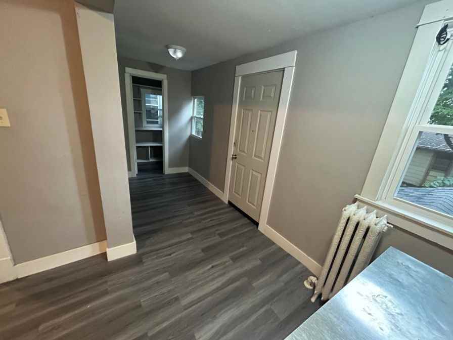 1213 S 72nd St - Photo 7 of 20