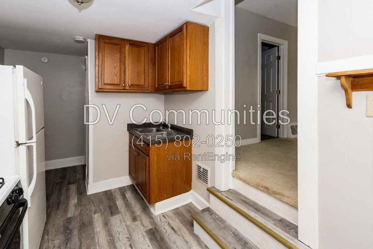 4488 W 149th St - Photo 7 of 14