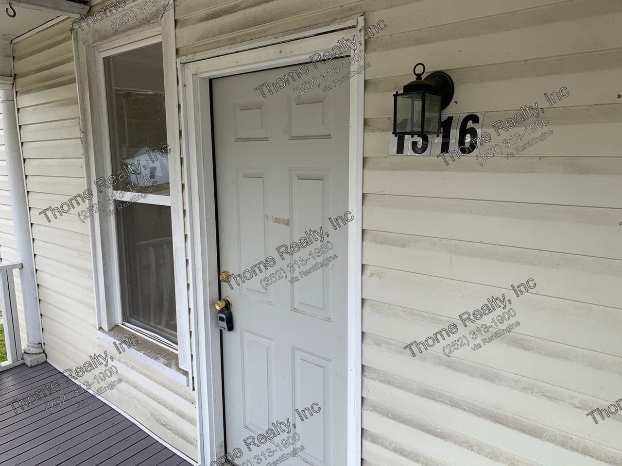 1316 Clark St - Photo 2 of 20