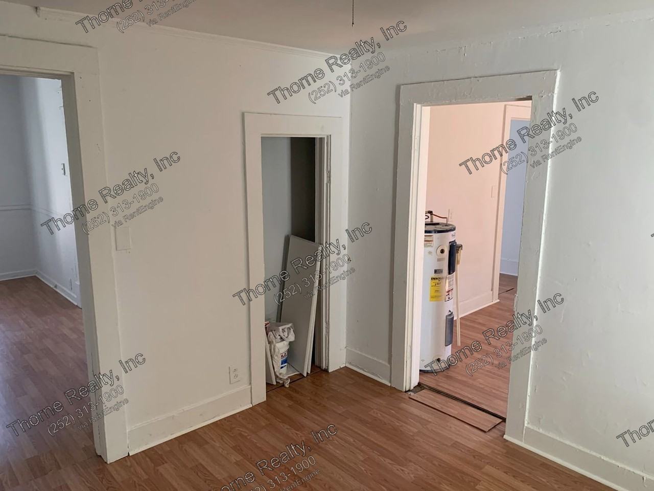 1316 Clark St - Photo 4 of 20