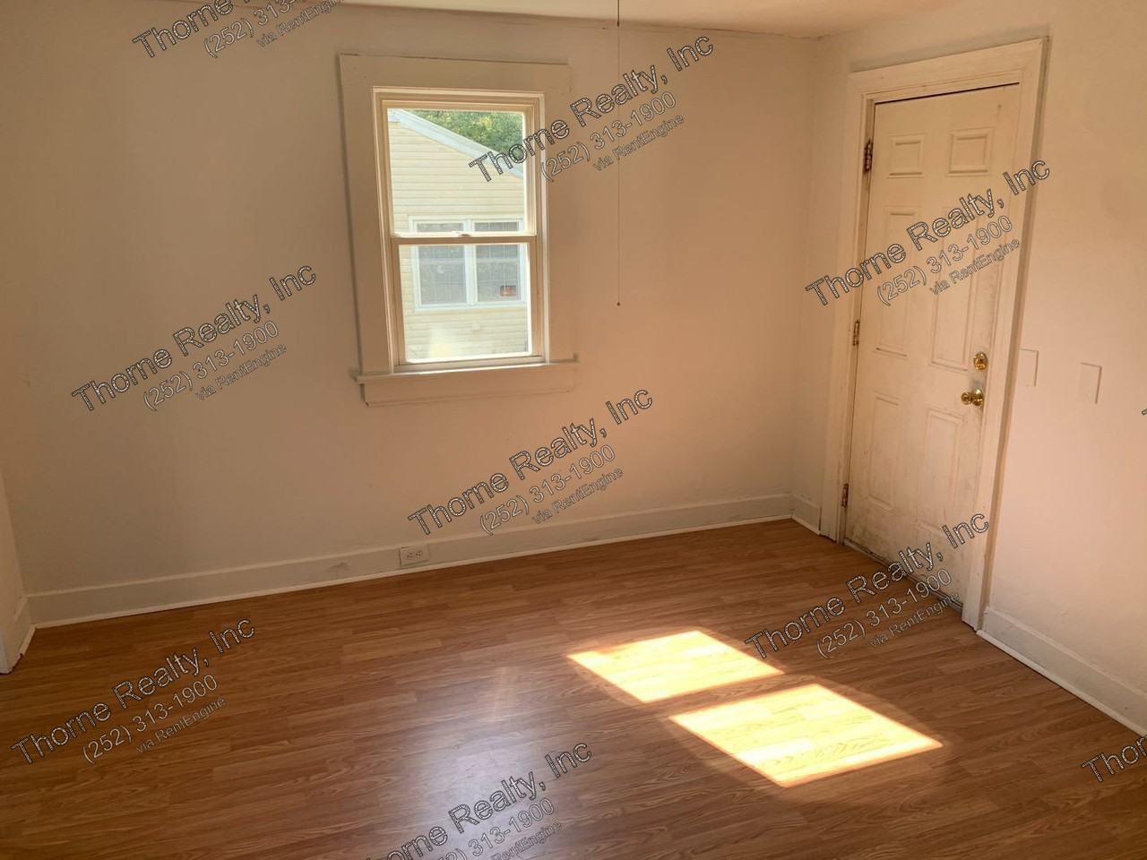 1316 Clark St - Photo 7 of 20