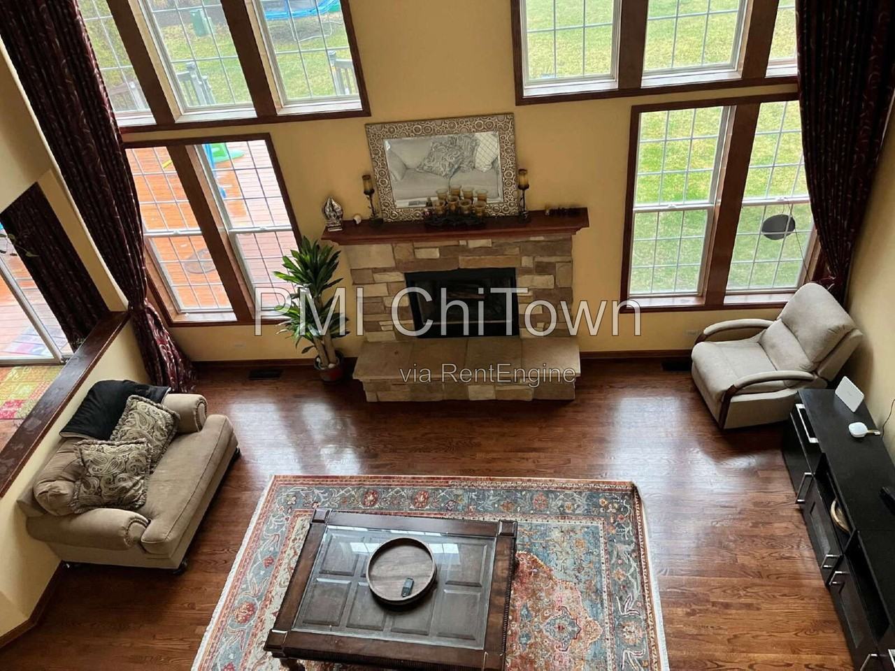 2050 Rockland Dr - Photo 3 of 14