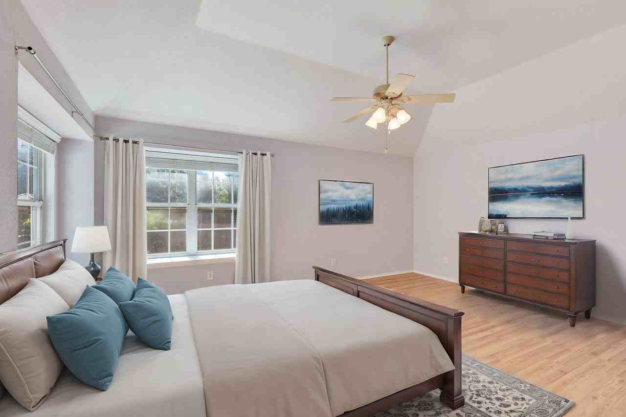 2901 Warwick Way - Photo 4 of 50