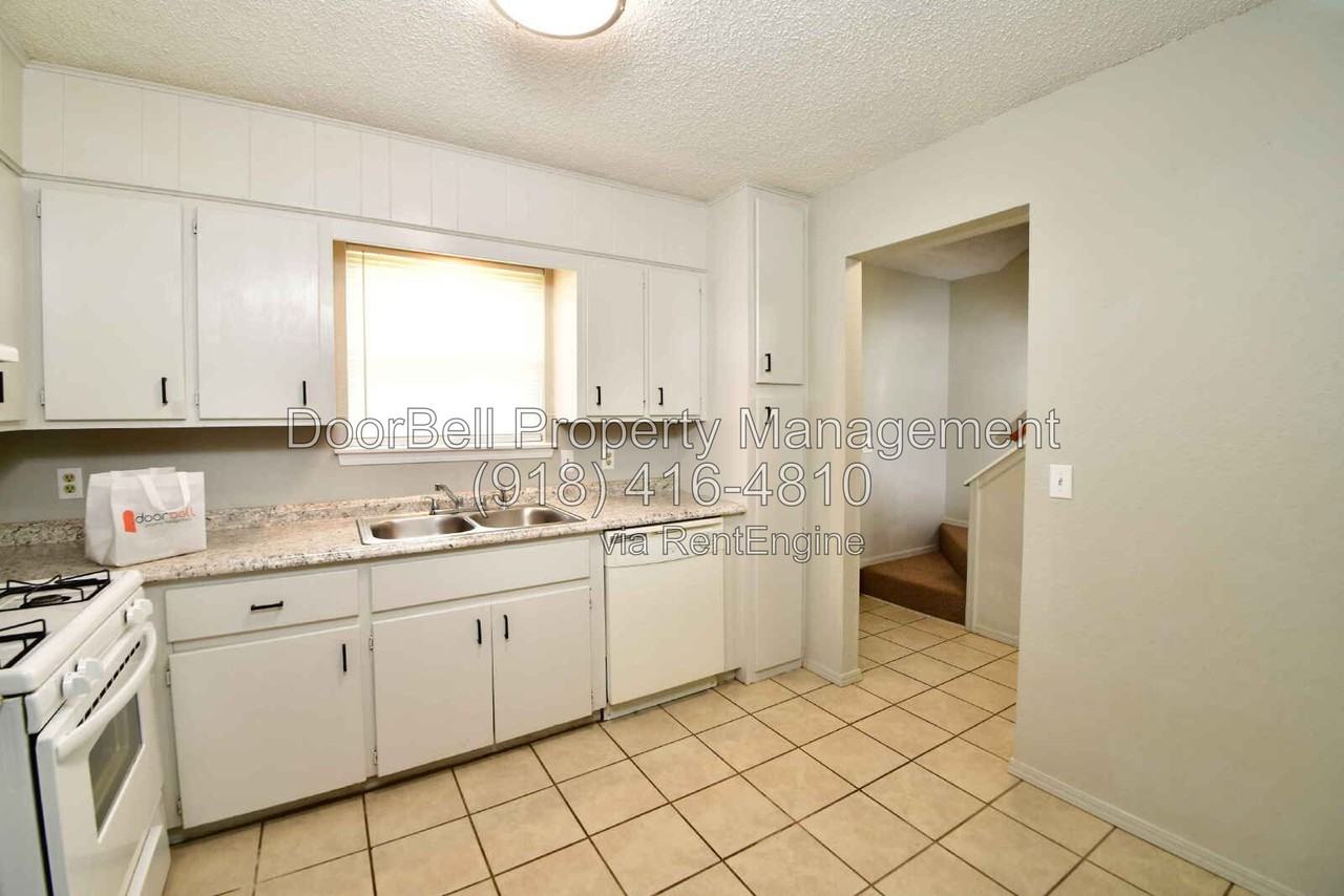 14440 S 302nd East Ave #B - Photo 7 of 17