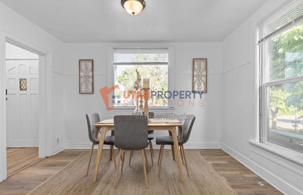 2263 S Green St - Photo 2 of 10