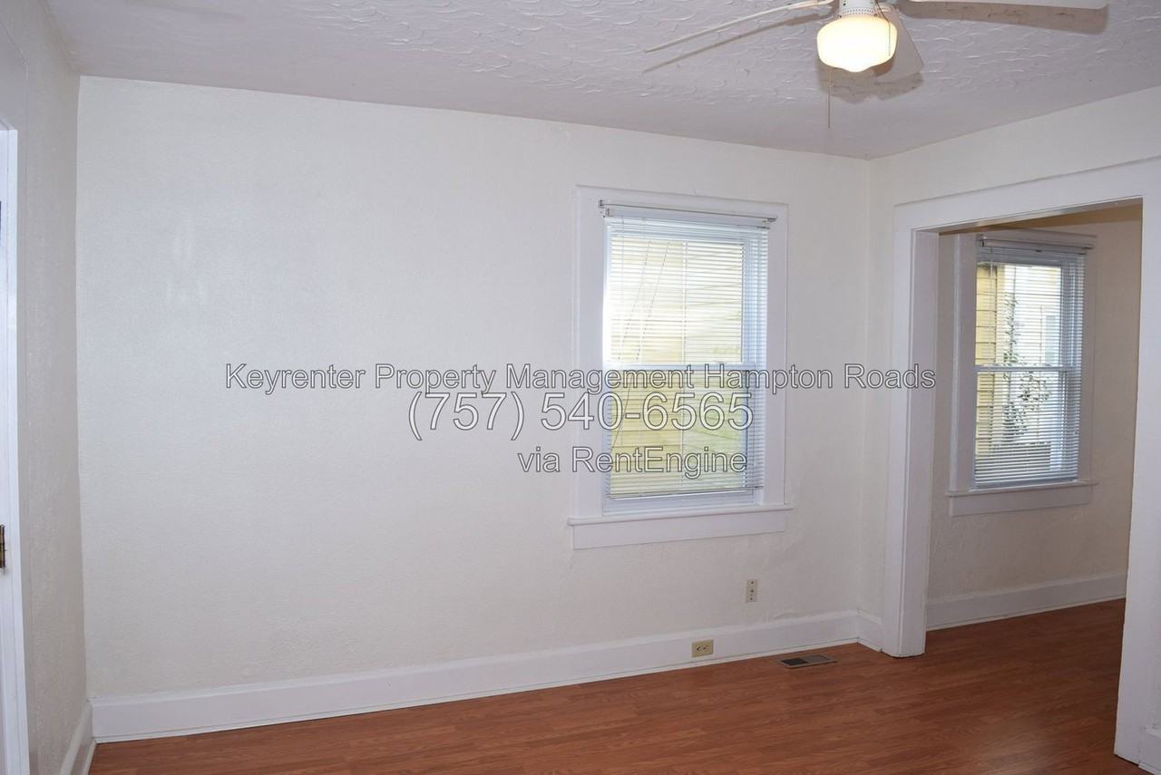 857 W 41st St - Photo 2 of 43