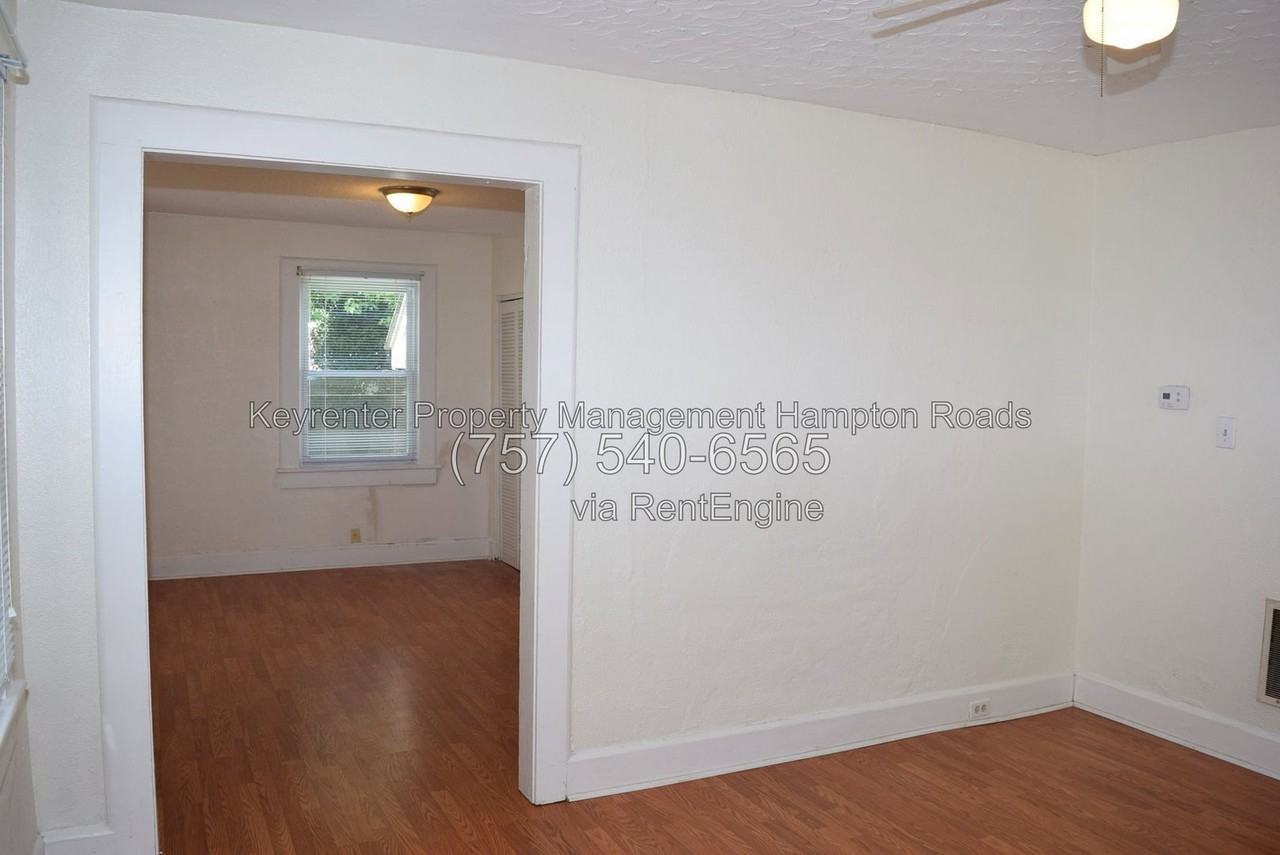 857 W 41st St - Photo 6 of 43