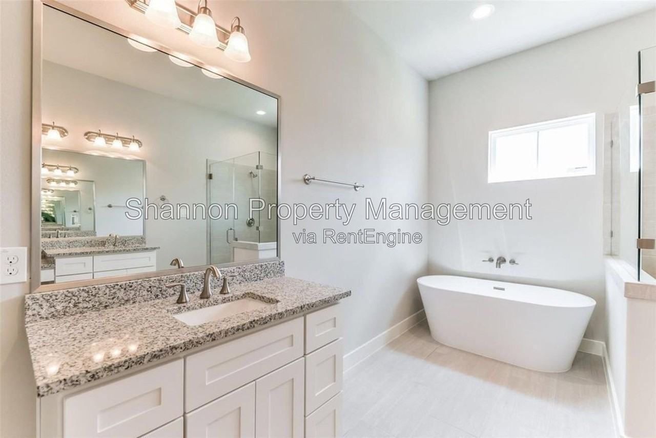 10926 Brookeshire Chase Ln - Photo 7 of 41