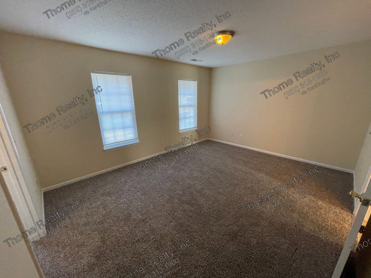 2256 Sherwood Ave - Photo 7 of 18