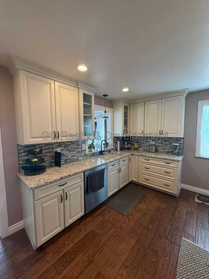 6953 W Summerdale Ave - Photo 4 of 22