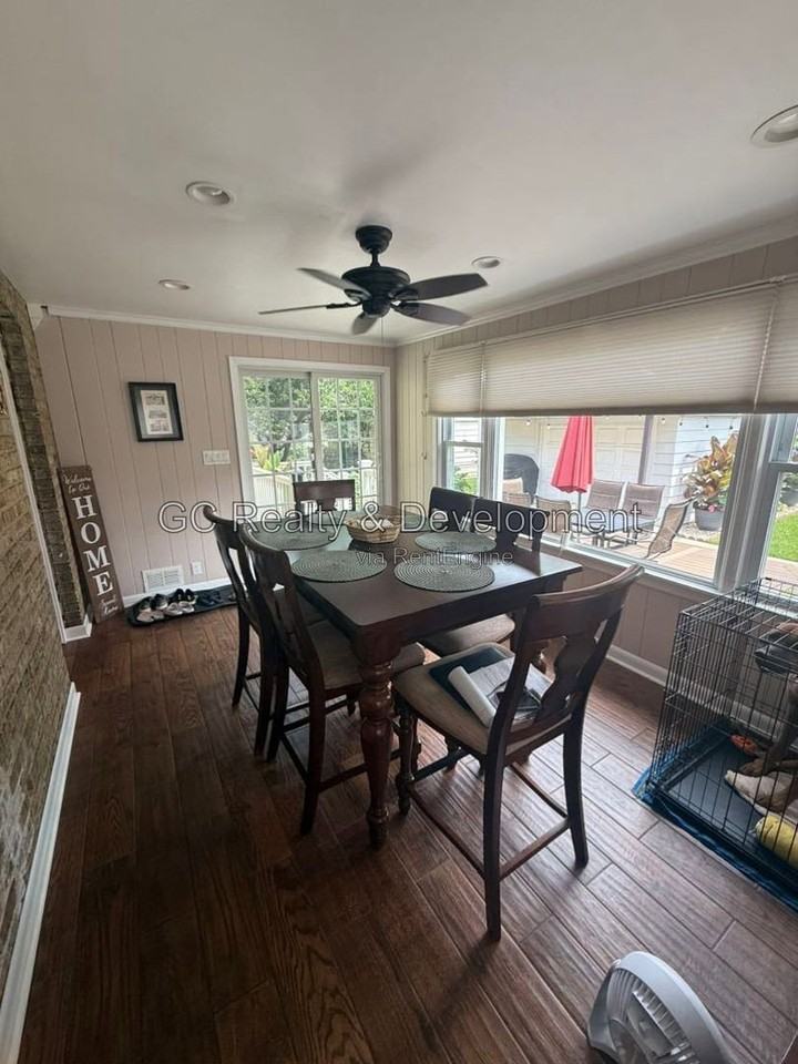6953 W Summerdale Ave - Photo 5 of 22