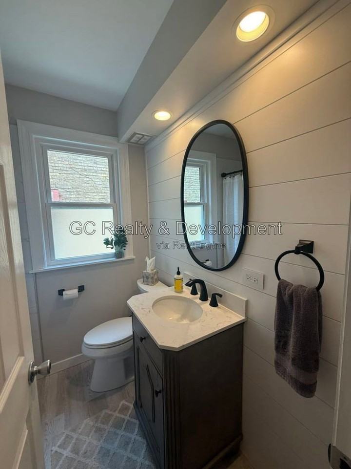 6953 W Summerdale Ave - Photo 6 of 22