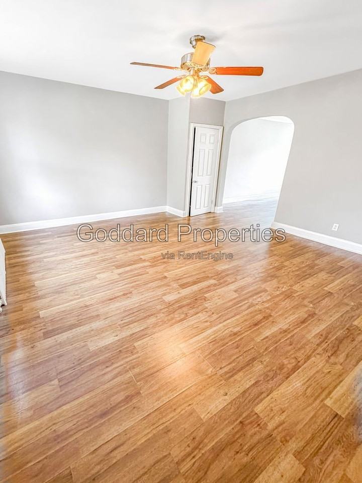 37 N Bernice Ave - Photo 2 of 20