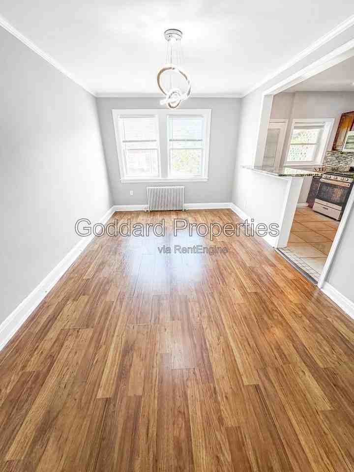 37 N Bernice Ave - Photo 4 of 20