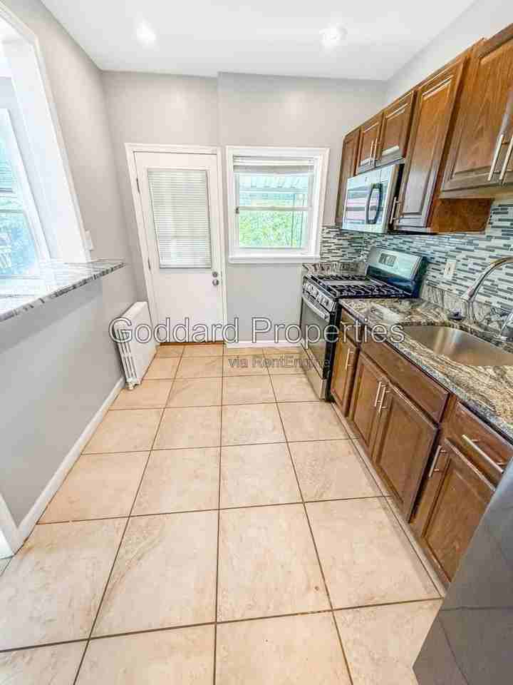 37 N Bernice Ave - Photo 7 of 20