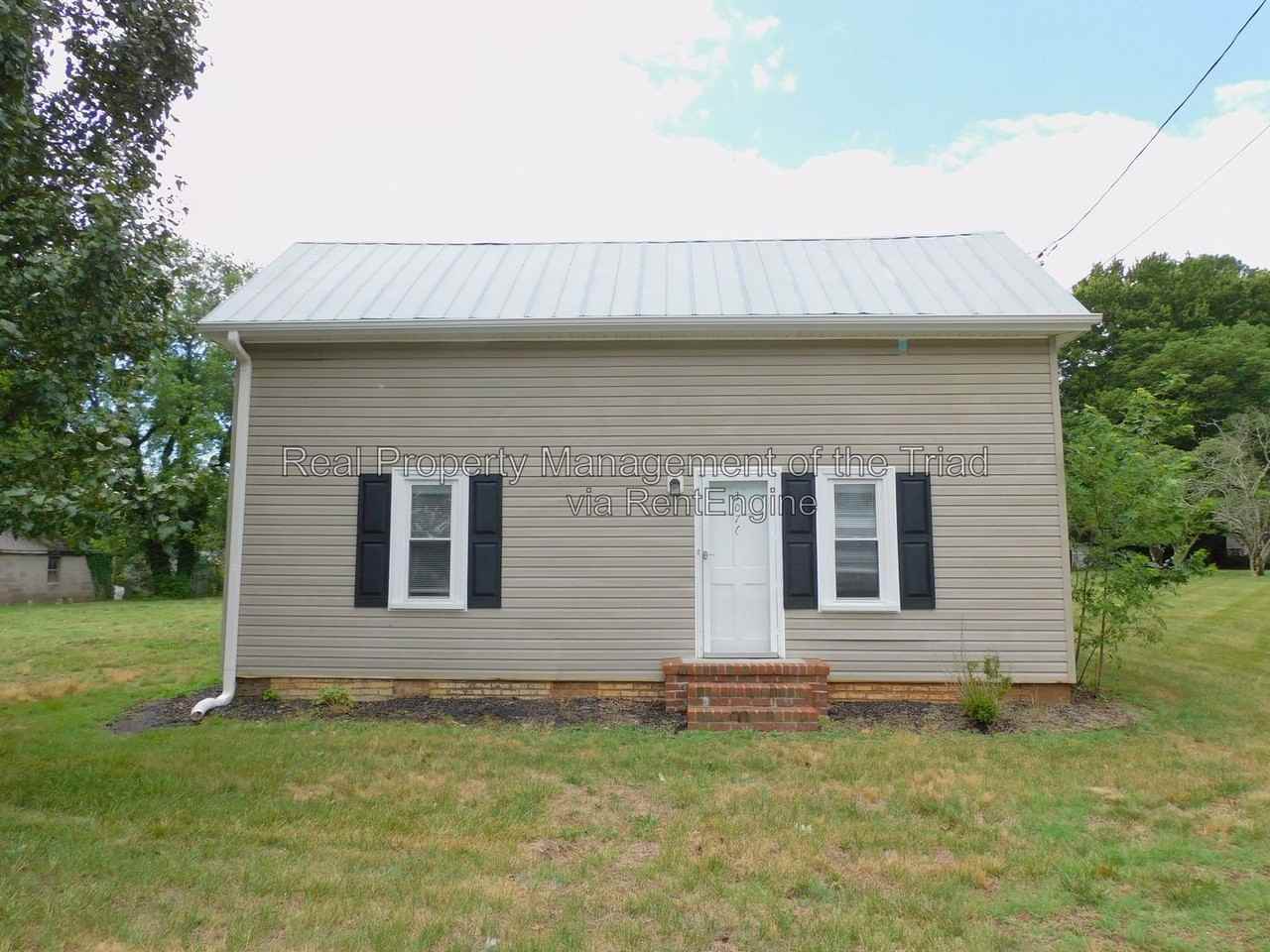 3076 Main St - Photo 2 of 22