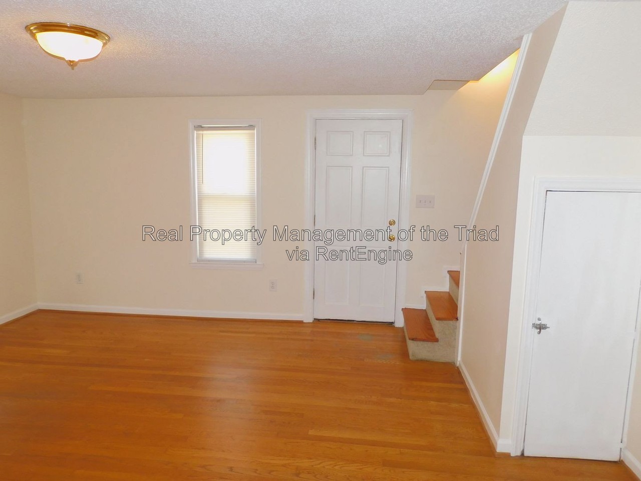 3076 Main St - Photo 4 of 22