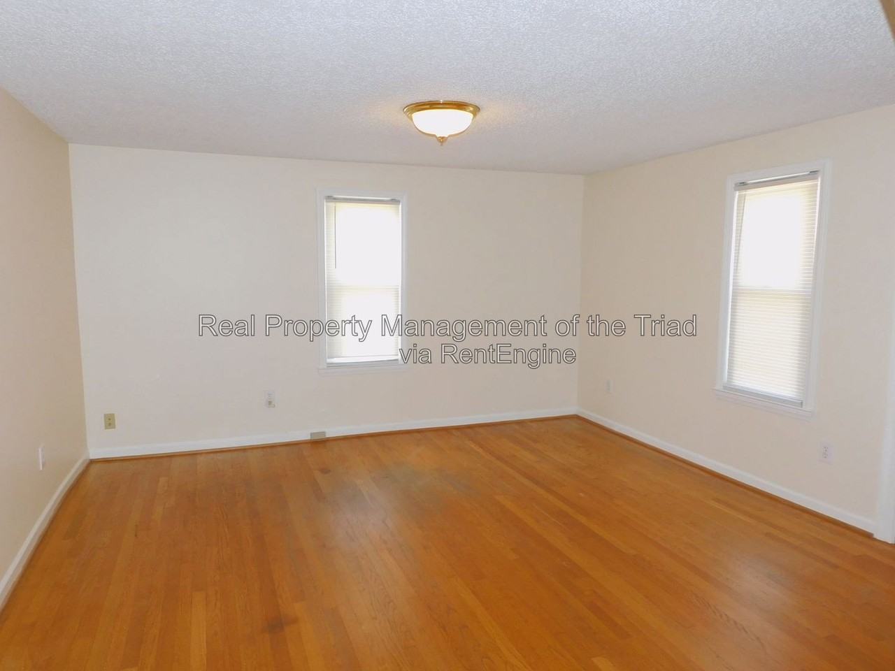 3076 Main St - Photo 5 of 22