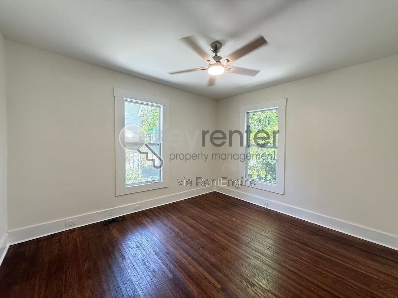 1314 Dallas Rd - Photo 7 of 10