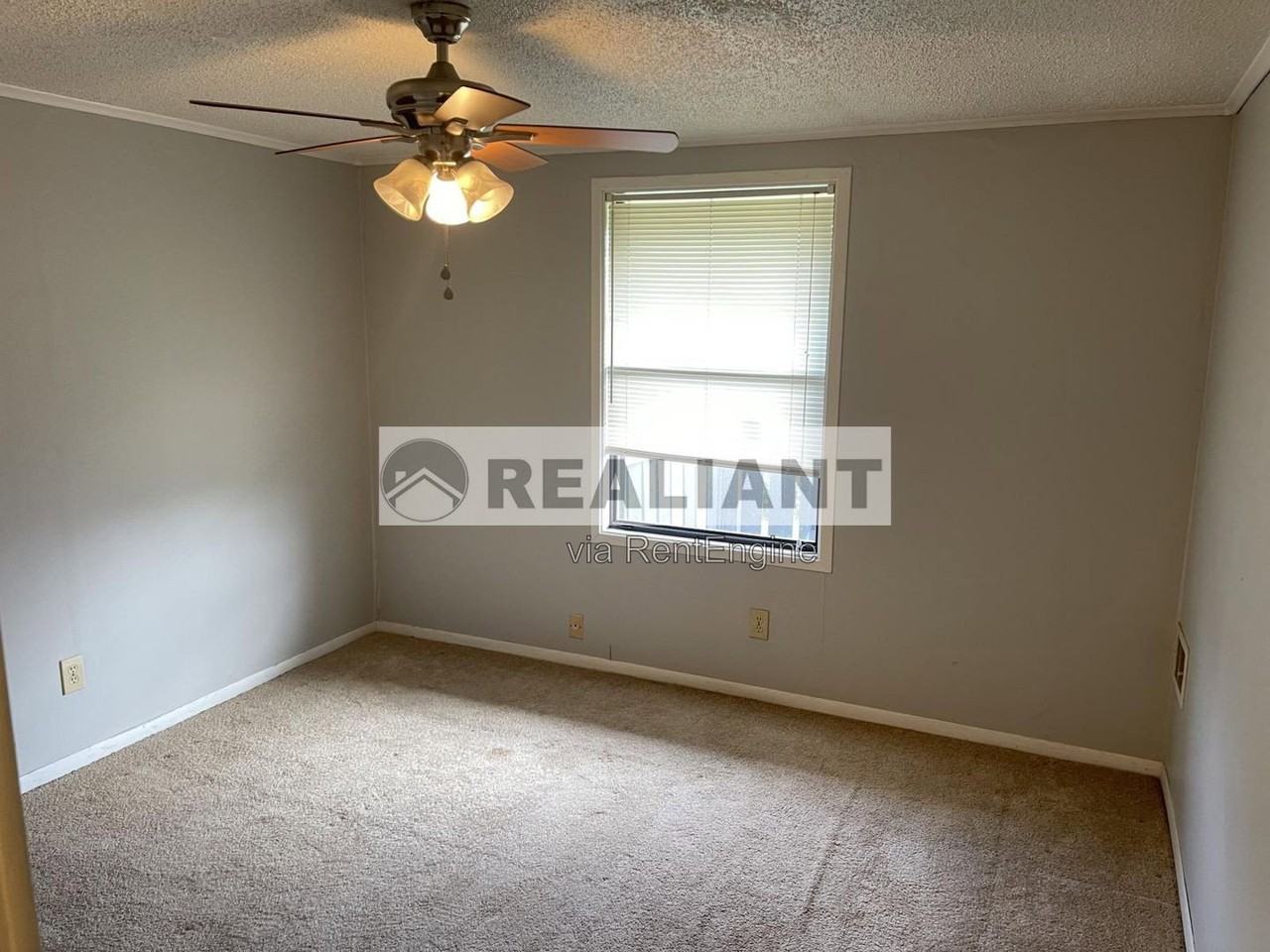 405 Amhurst Drive - Photo 2 of 6