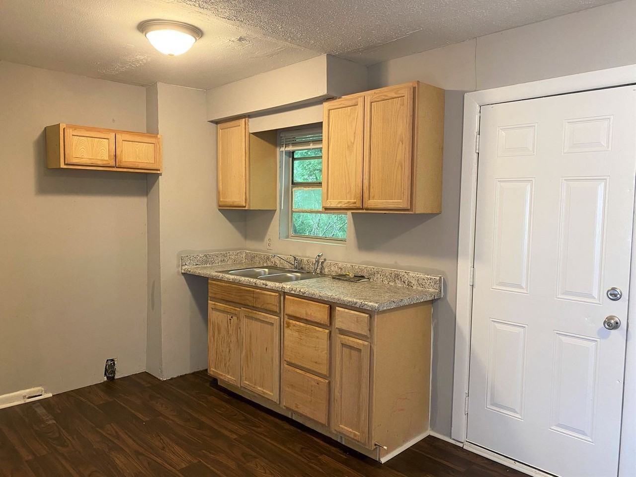 4053 Log Cabin Dr #B10 - Photo 2 of 9
