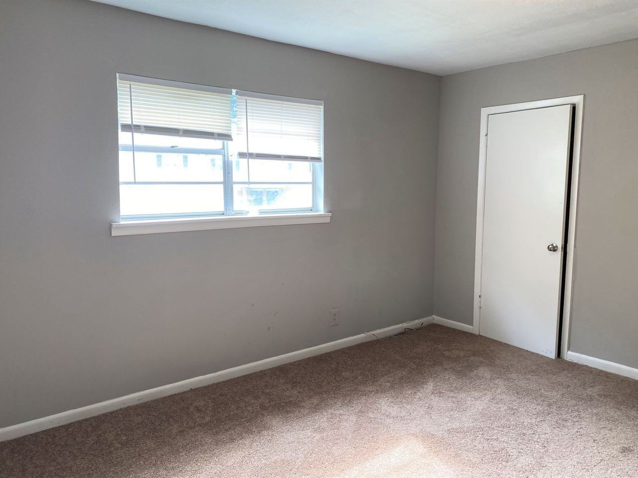4053 Log Cabin Dr #B10 - Photo 4 of 9