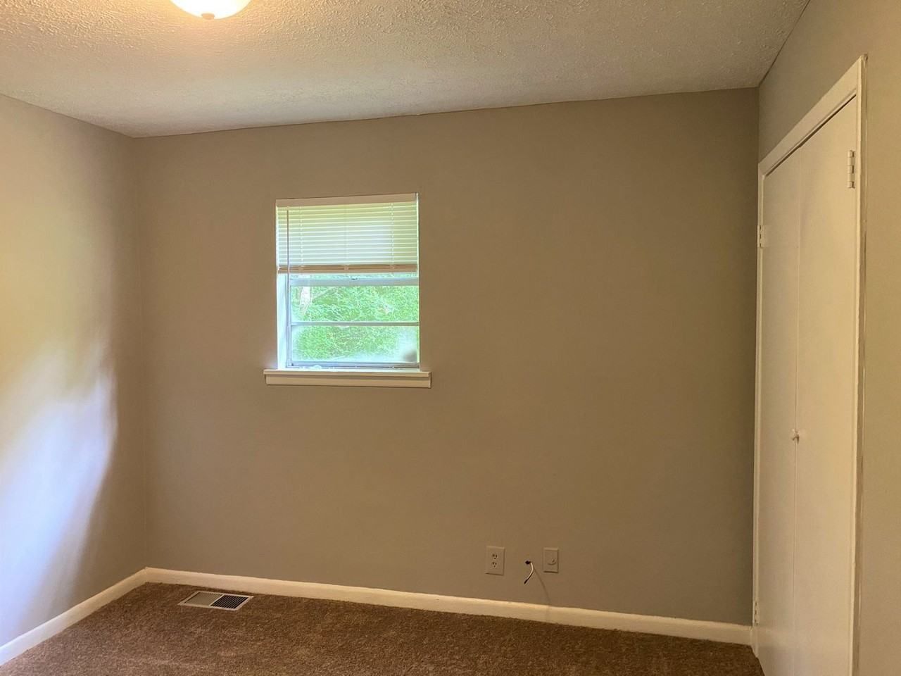 4053 Log Cabin Dr #B10 - Photo 6 of 9