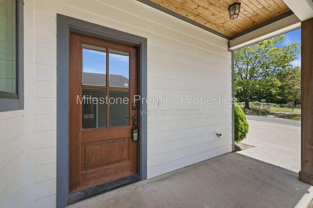 1315 S 5th Ave #1 - Photo 4 of 27