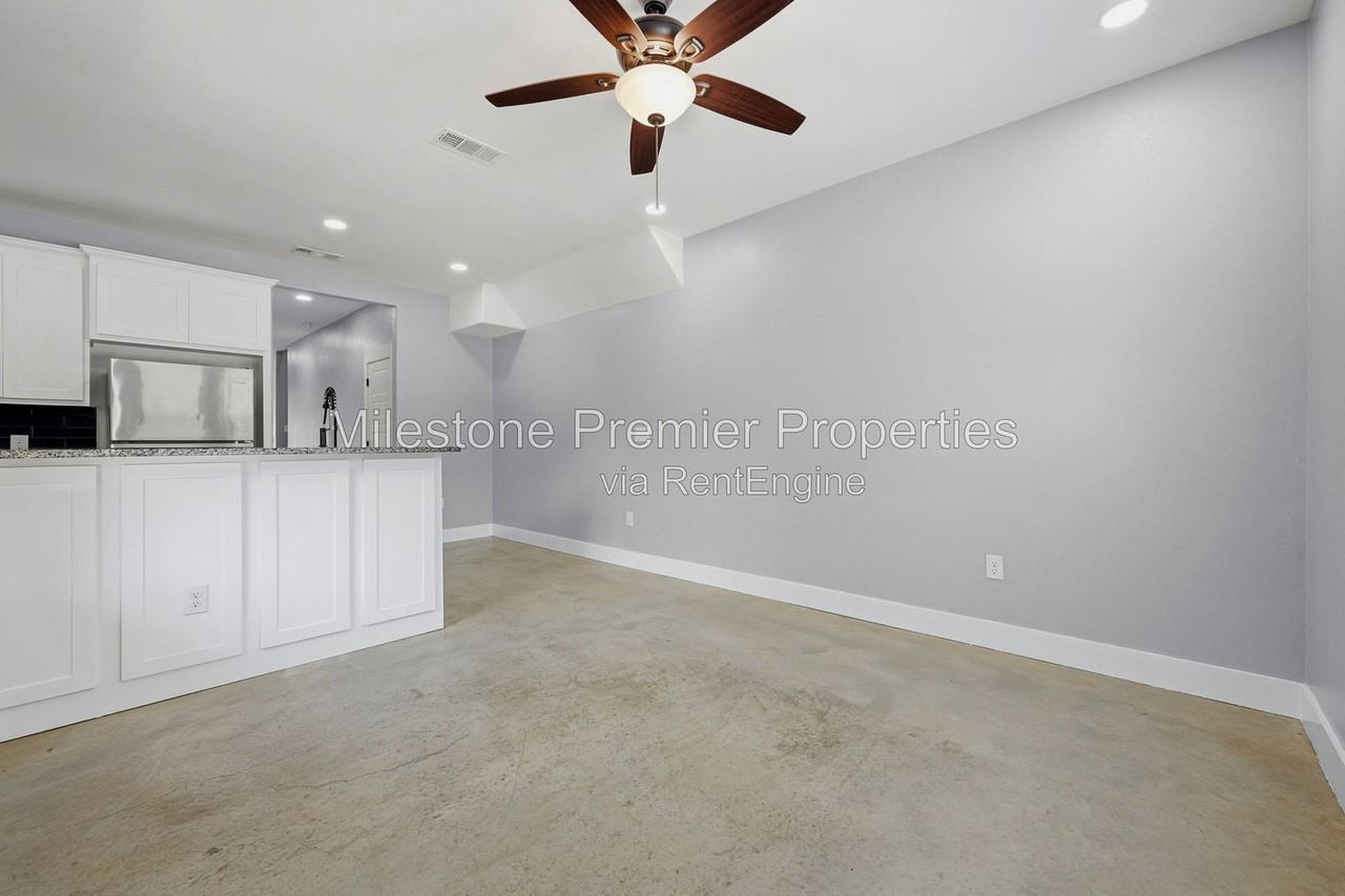 1315 S 5th Ave #1 - Photo 6 of 27