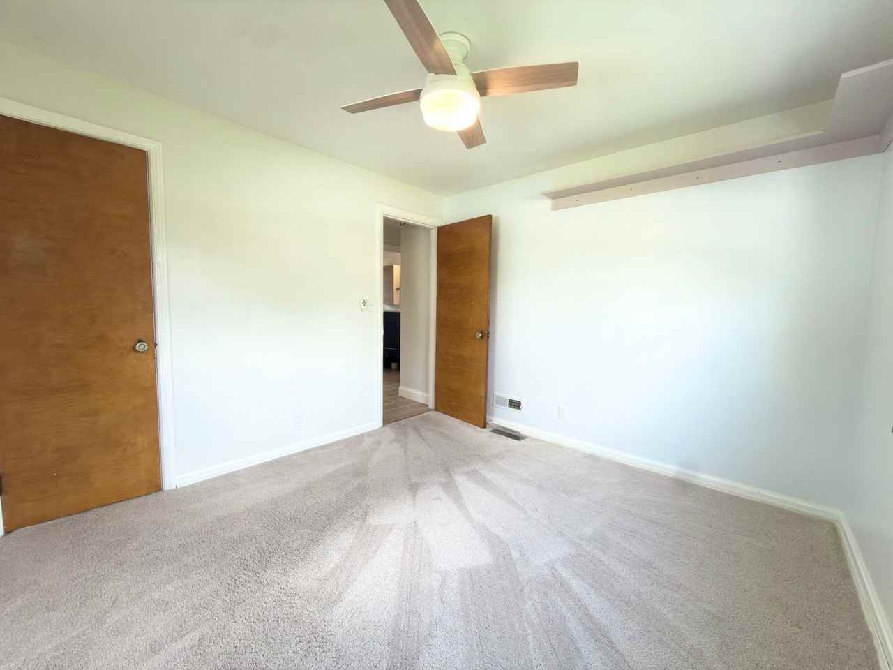 4525 Ellman Ave - Photo 6 of 14