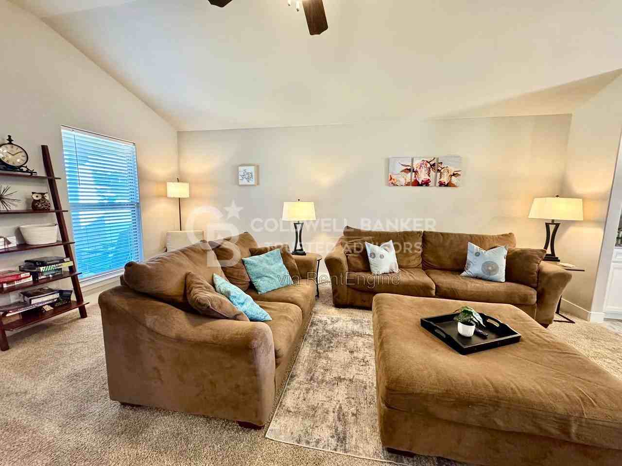 3108 Urbana Ave - Photo 5 of 32