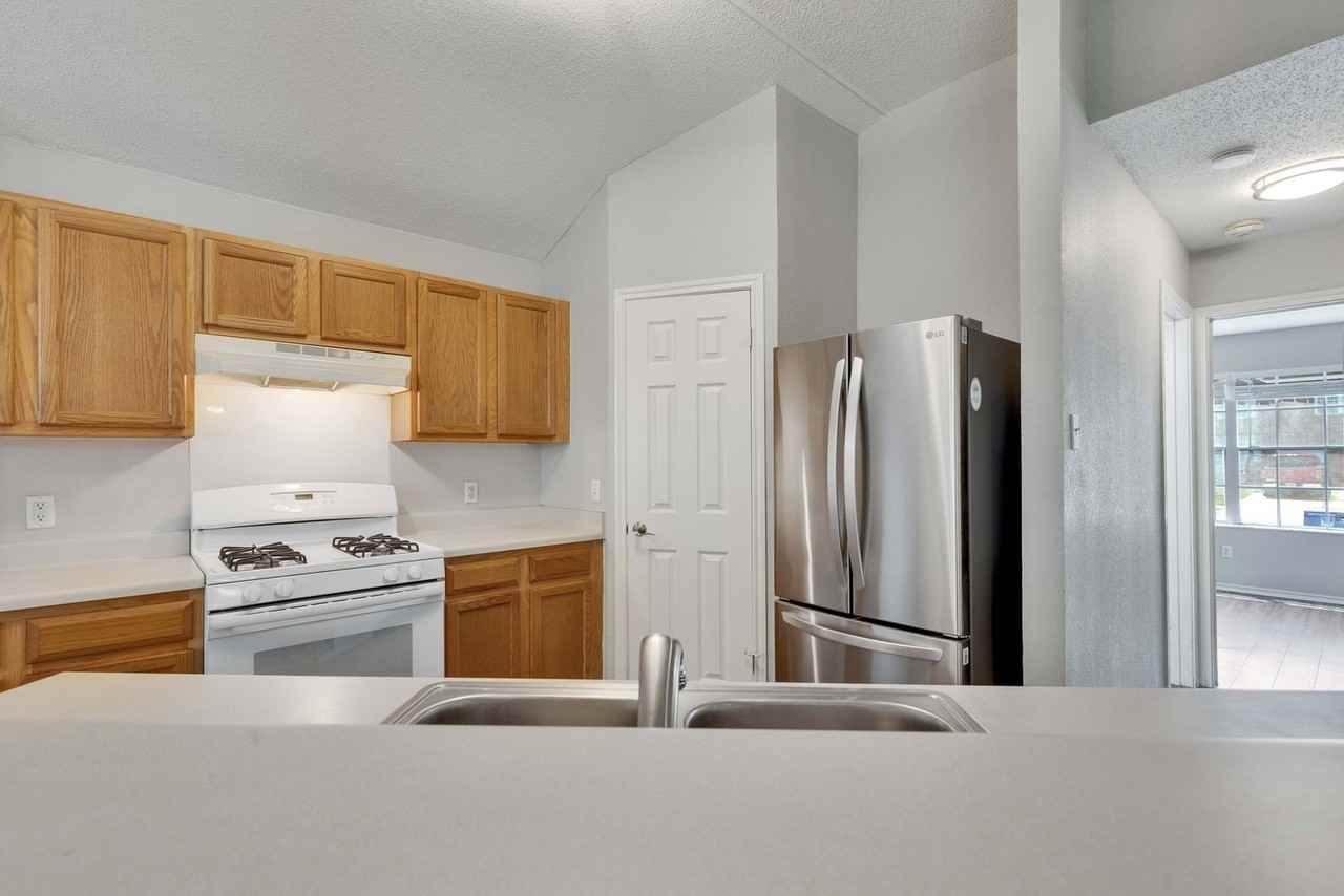 1403 Gulf Way - Photo 4 of 50