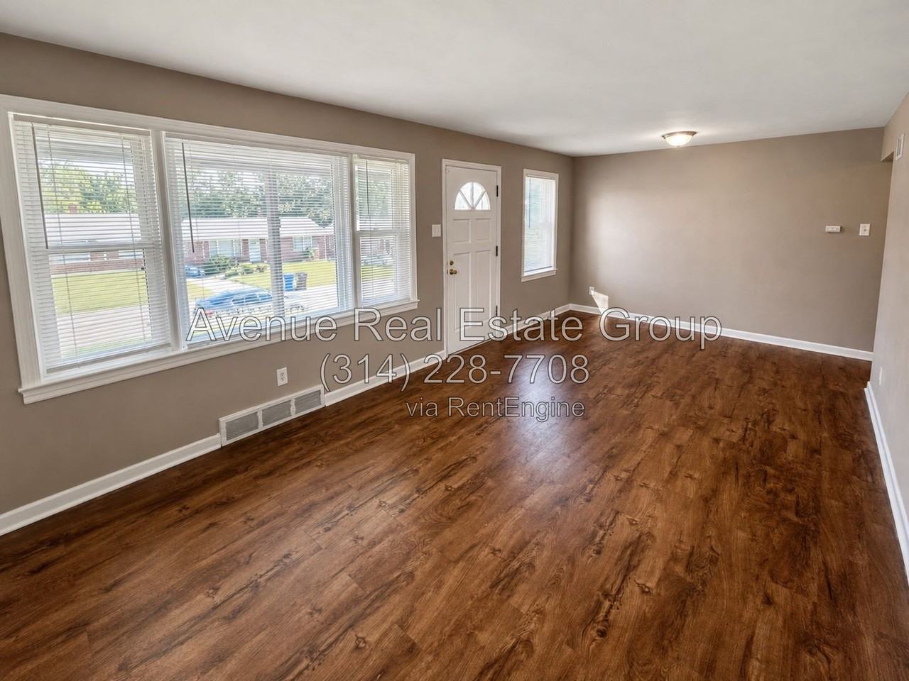 242 Emerling Dr - Photo 2 of 13
