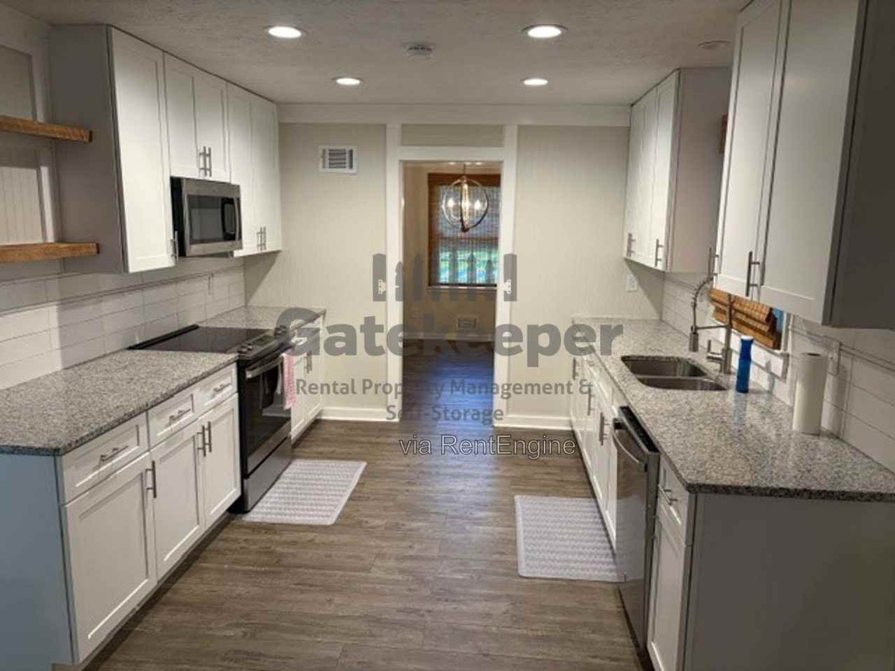 120 Riley Ct - Photo 2 of 16