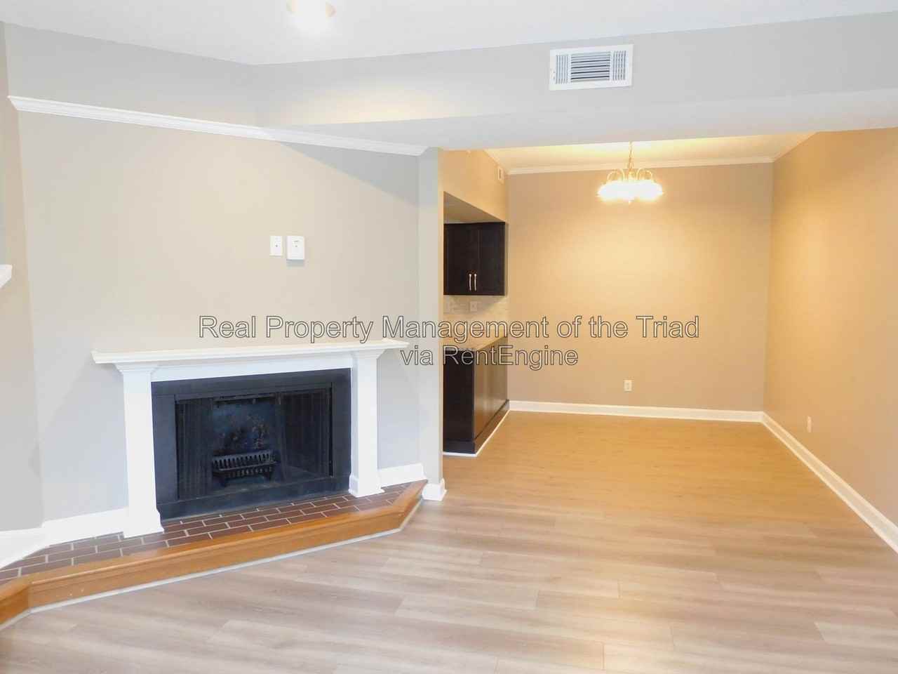 805 W Mcgee St #B - Photo 4 of 24