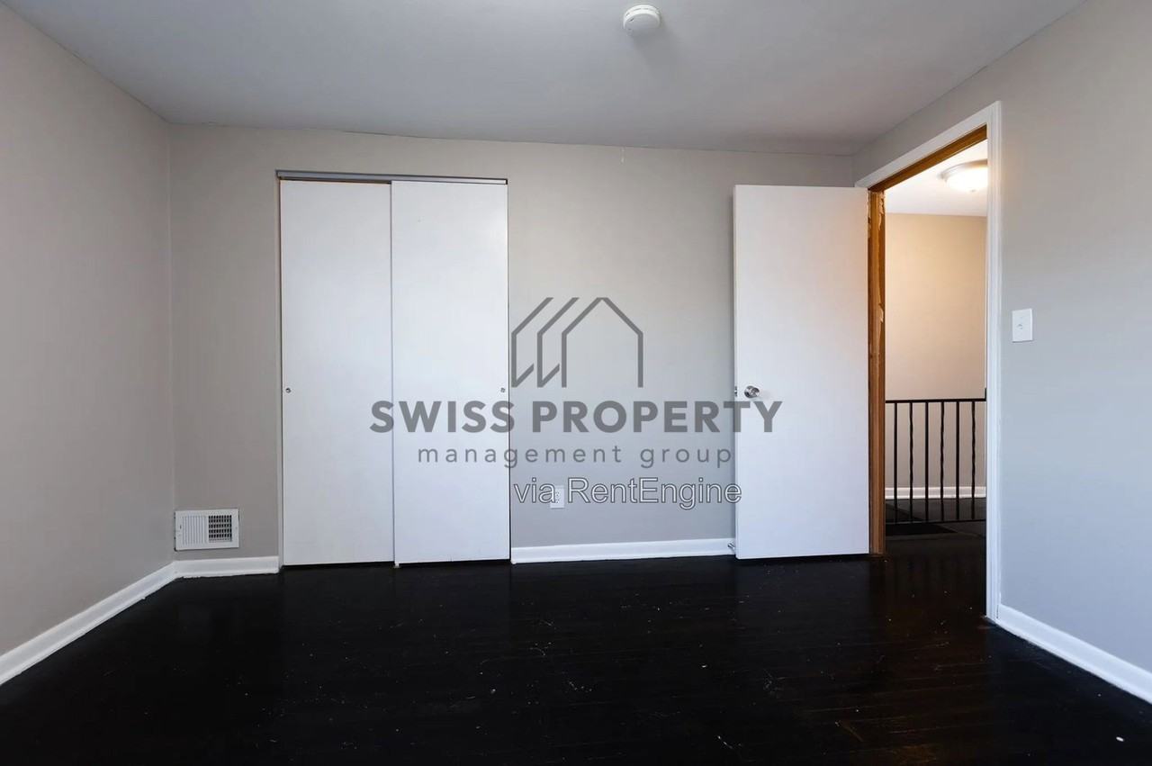 892 N Meadows Ct #L - Photo 2 of 15