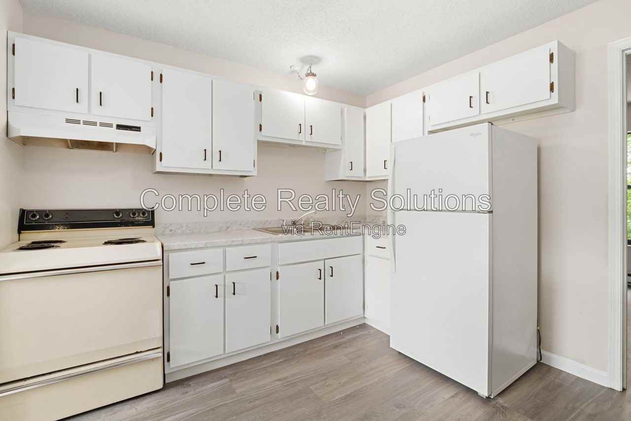 790 Country Aire Ct #206 - Photo 5 of 18