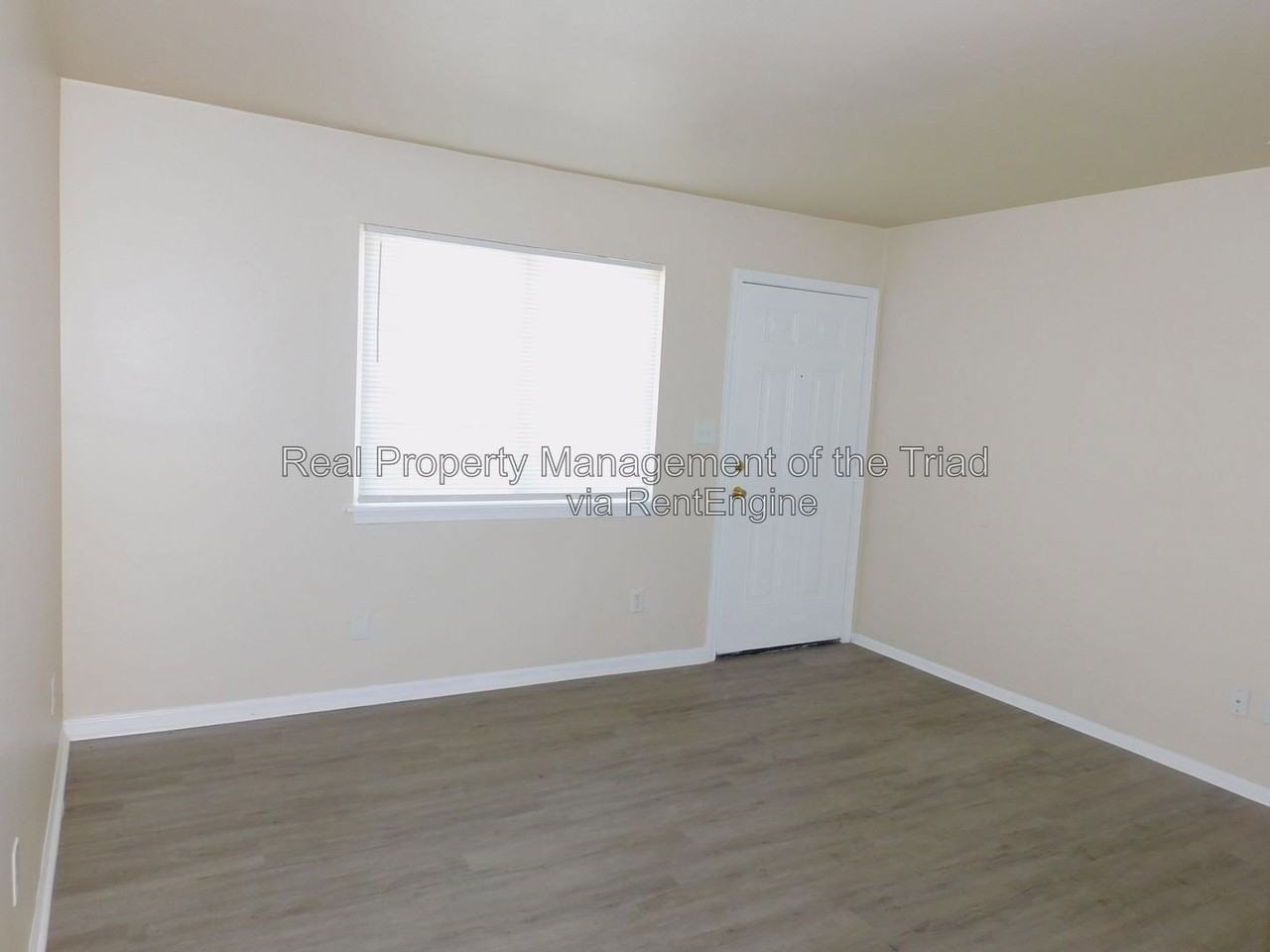 4302 Parker St #F - Photo 2 of 17
