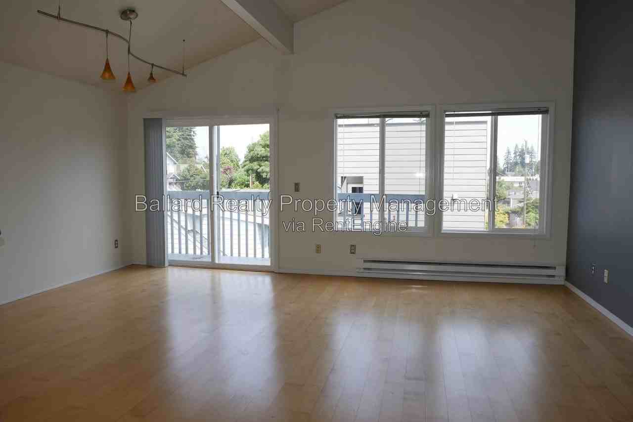 1712 Nw 85th St #301 - Photo 3 of 19
