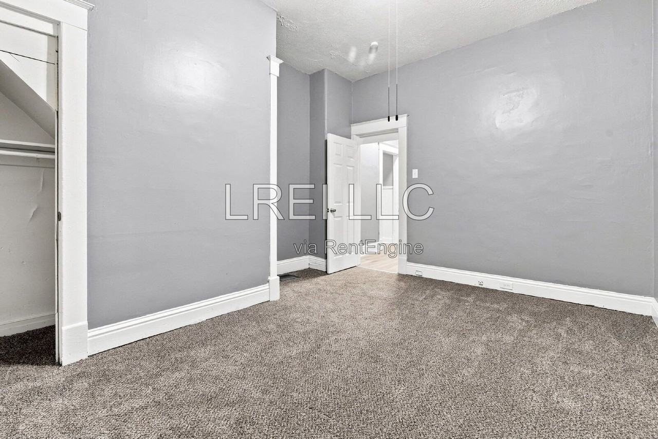 1821 Date St - Photo 5 of 10