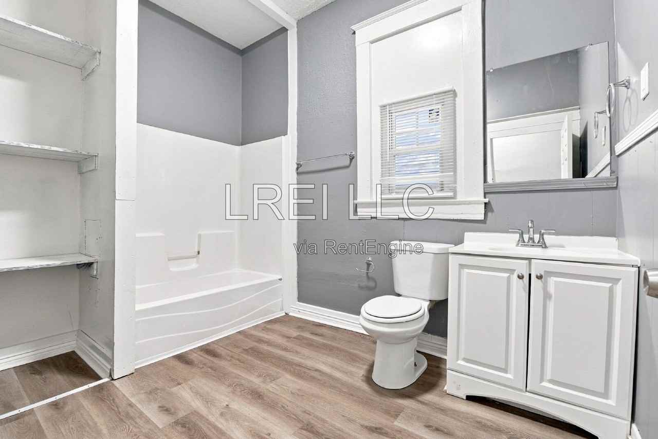 1821 Date St - Photo 6 of 10