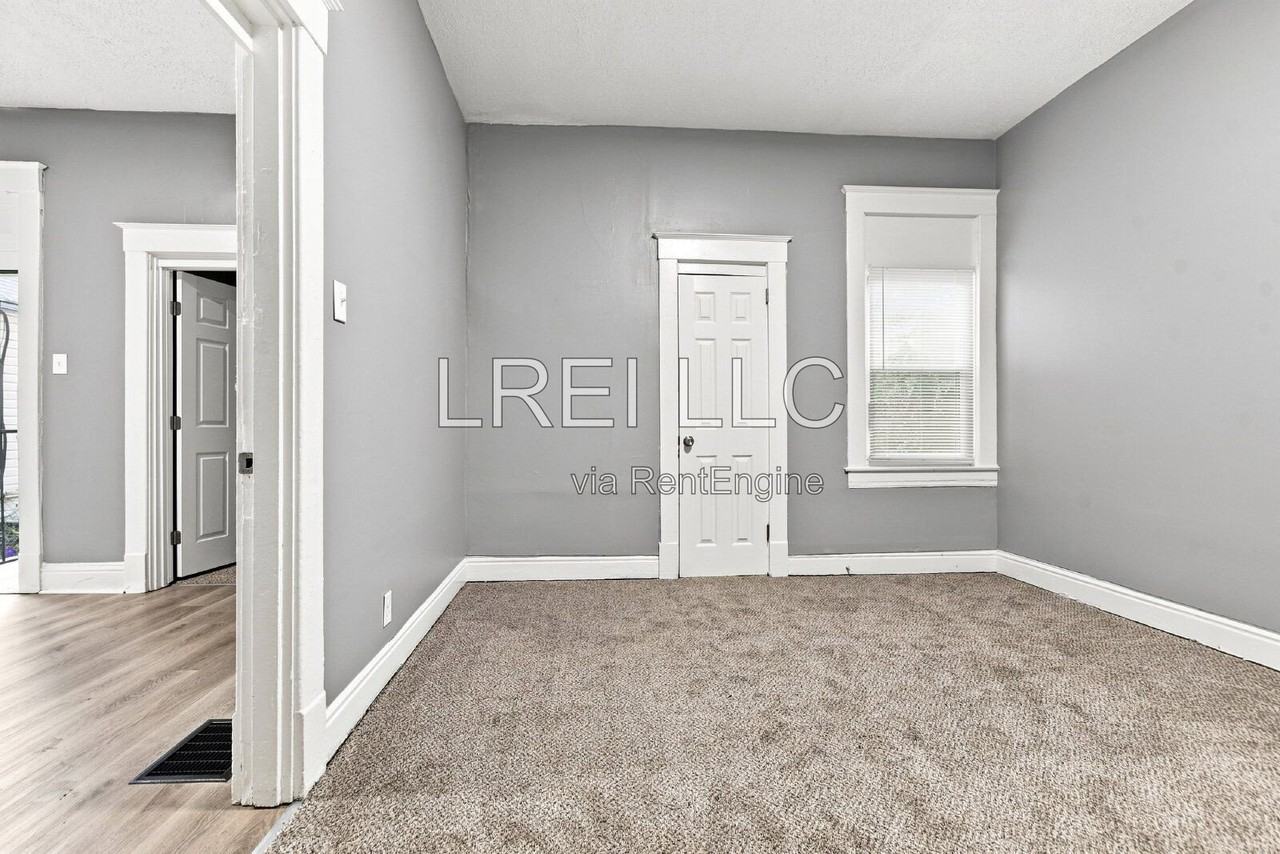 1821 Date St - Photo 7 of 10