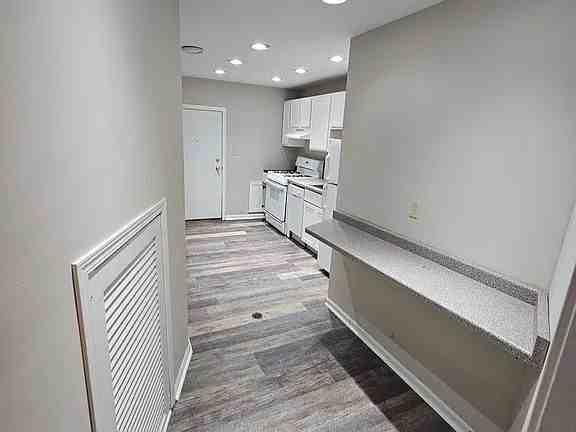2028 W Michigan St - Photo 3 of 13