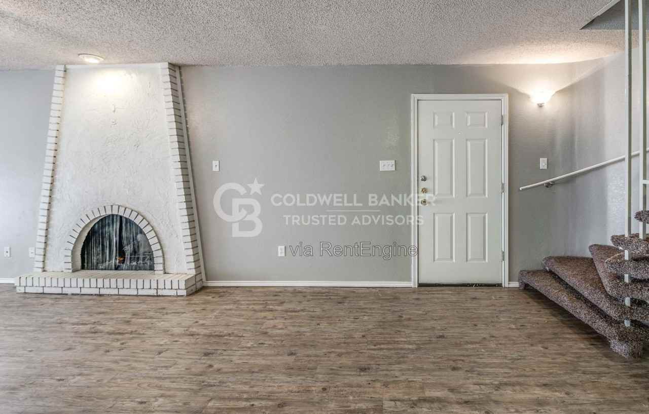 5332 Kenosha Ave - Photo 2 of 27