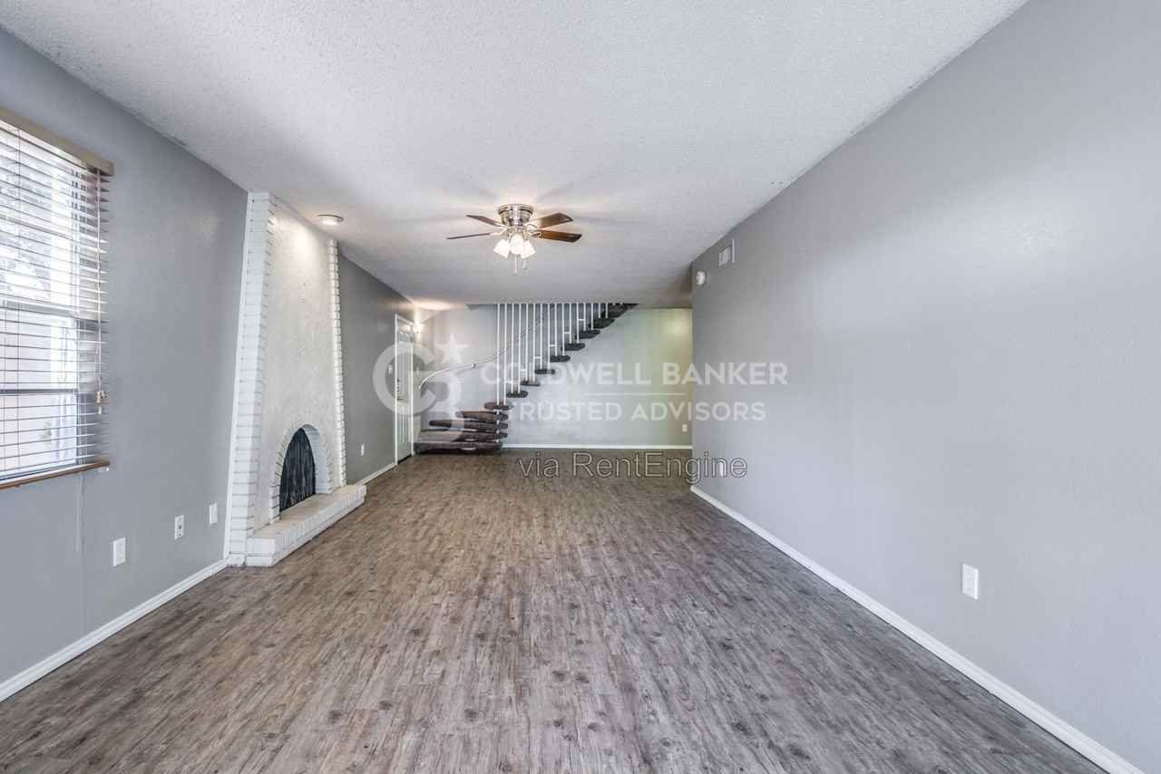5332 Kenosha Ave - Photo 5 of 27