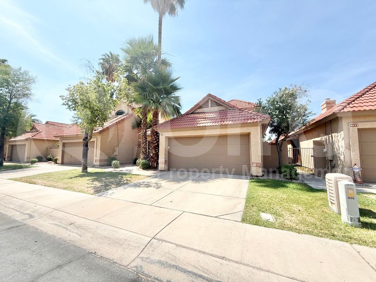 4695 W Ivanhoe St - Photo 2 of 22